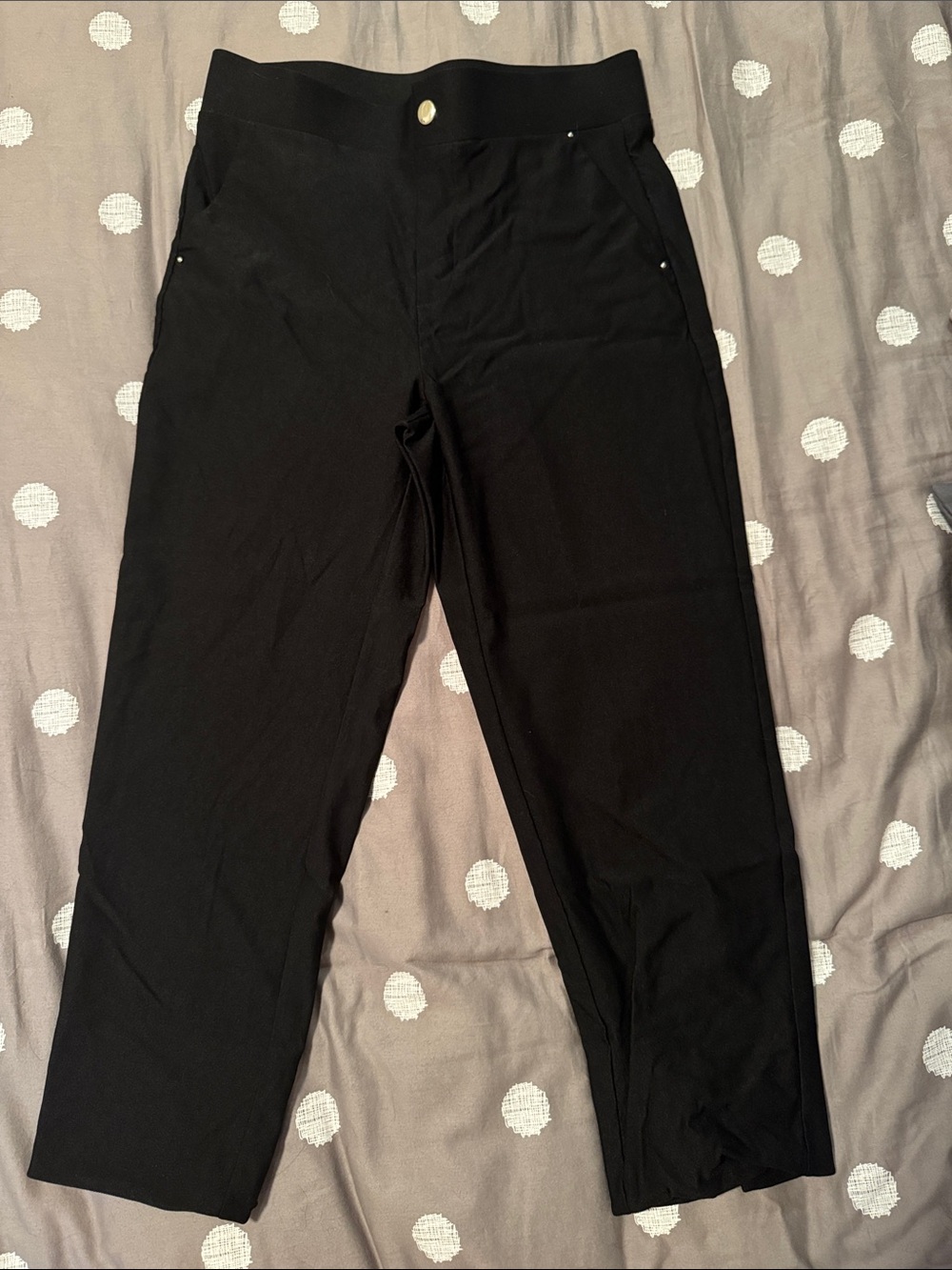 Frank Lyman Design Black Stretch Capris